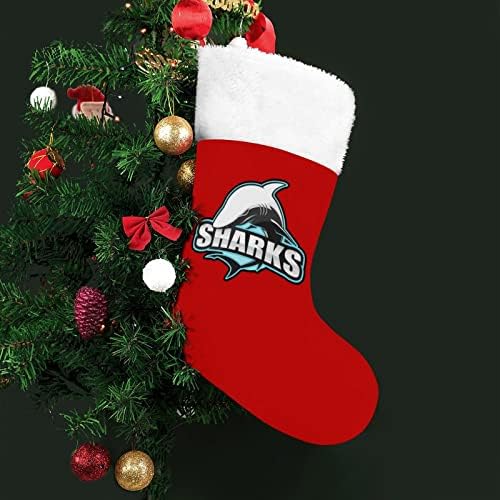 Коледни Чорапи с Логото на Акула от Червено Кадифе, с Бял Пакет шоколадови Бонбони, Коледни Украси и Аксесоари за вашето