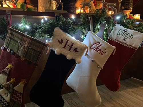 Персонални Коледни Чорапи с Монограм Me, А Ето и Дядо Коледа Бродирани с Името